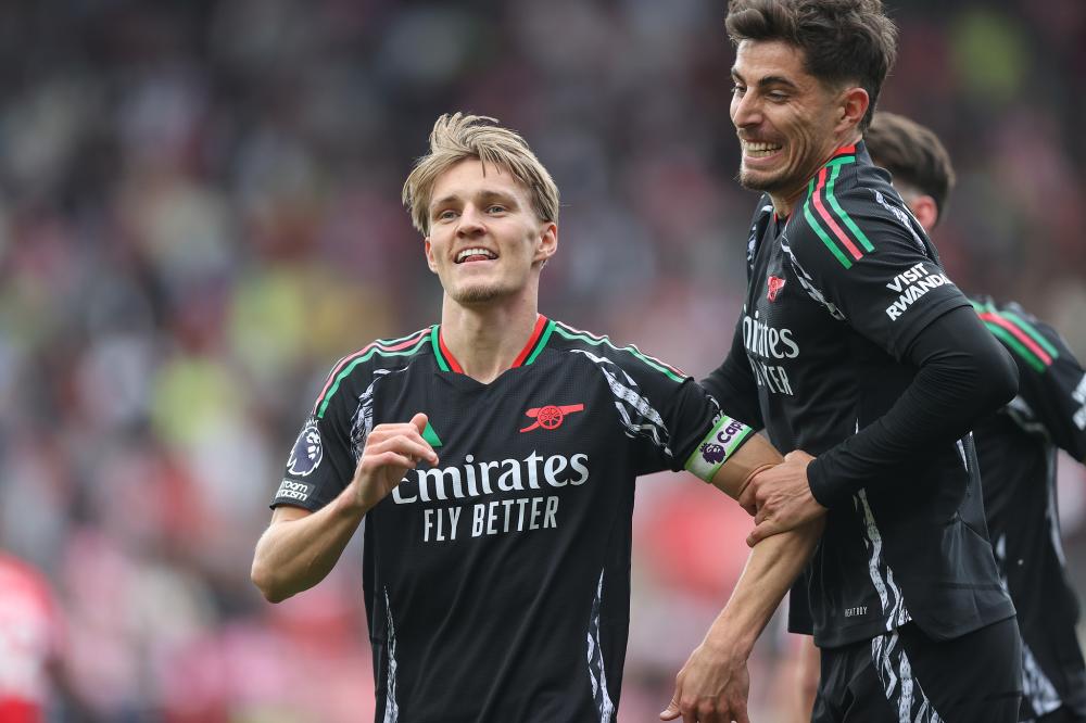 迪纳塔莱：斯帕莱蒂的进攻体系让前锋受益，相信球迷会喜欢他